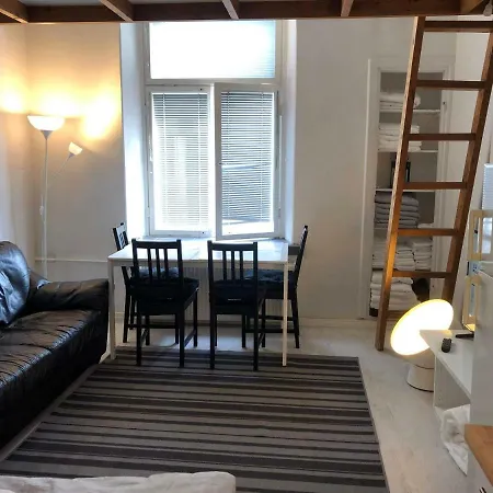 New City Centre Historic Studio + Loft * Helsinki